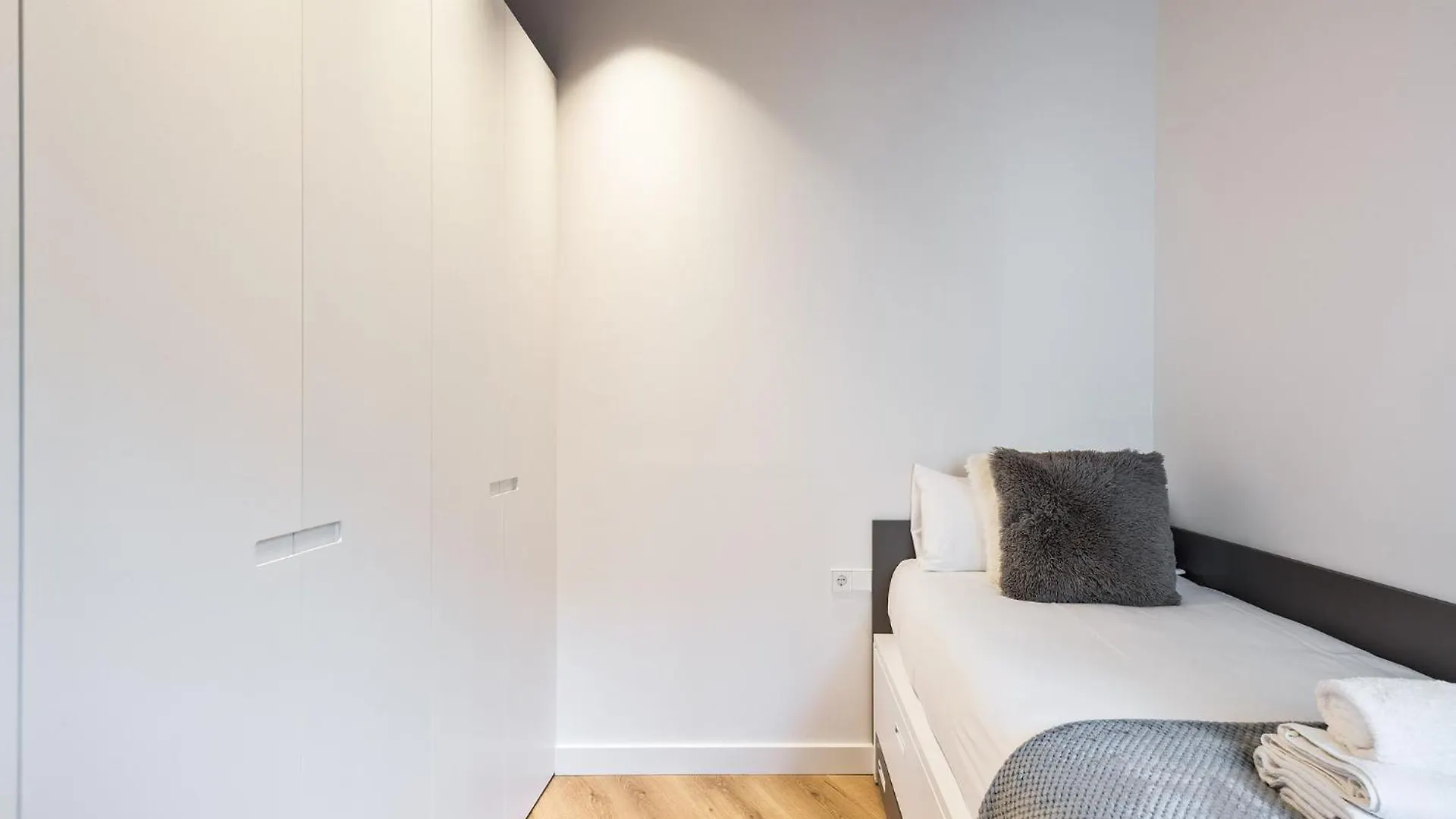 Enjoy Apartments La Riera One Barcelona 0*,  Spain