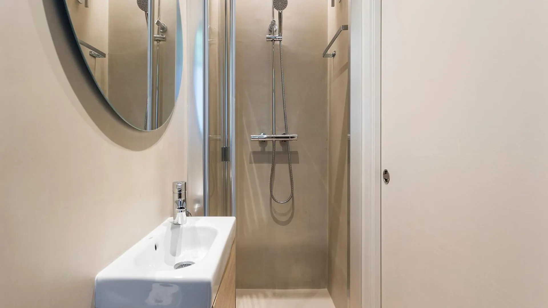 Enjoy Apartments La Riera One Barcelona